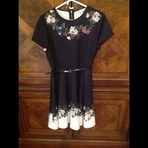 Ted Baker London black/print short sleeve dress.